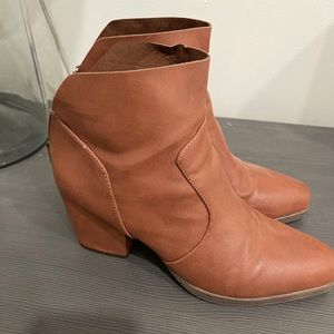 Brown boots size 9
